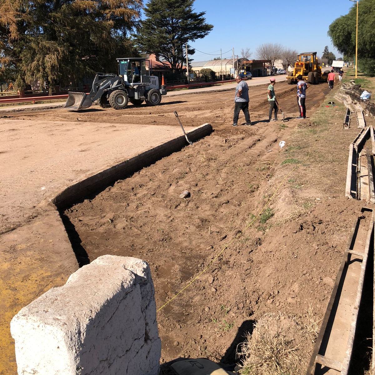 AVANZA LA OBRA DE PAVIMENTO EN INTERSECCIÓN BV. LAUTARO RONCEDO Y EX RUTA NACIONAL 36